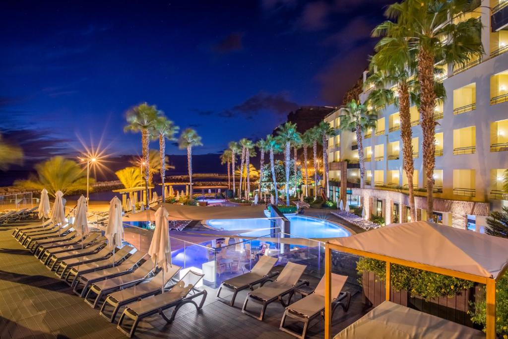 Calheta Beach - All-inclusive - Savoy Signature photo
