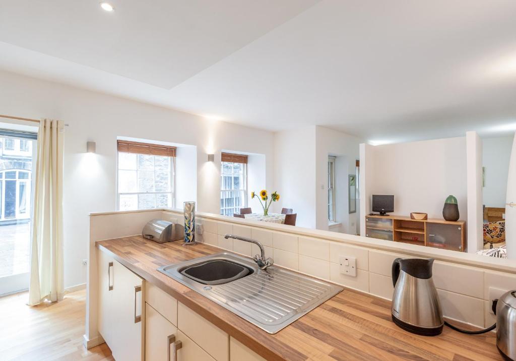 Kitchen, The Edmonstone's Close Residence in Edinburgh