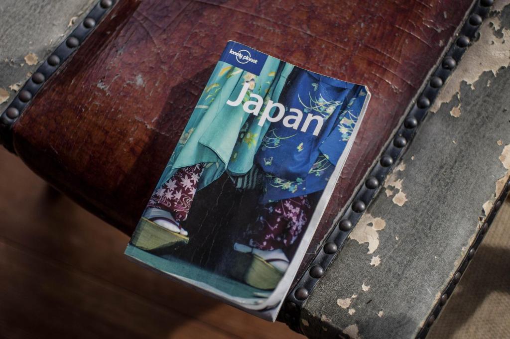 Shared lounge/TV area