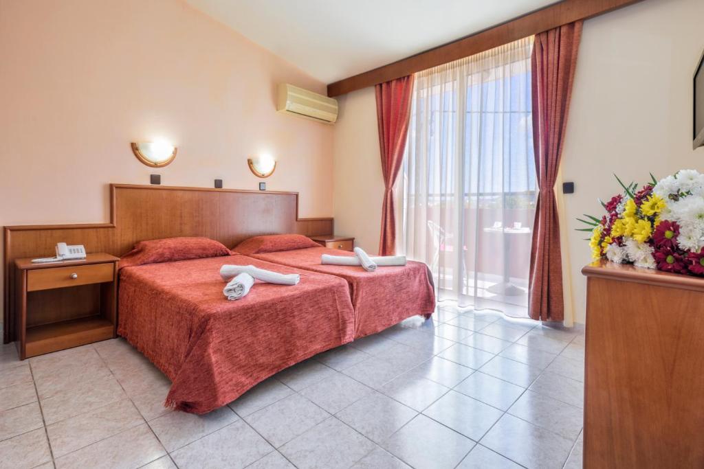 Alea Hotel Apartments — Hotel rooms in Ialyssos, South Aegean