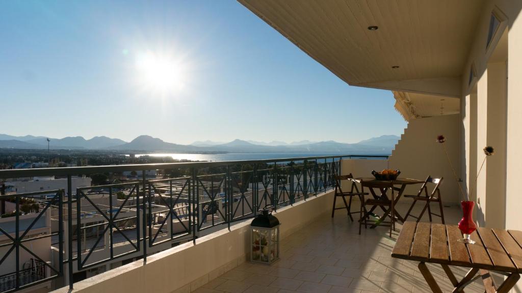 Casino Royal in Loutraki — Hotel in Loutraki