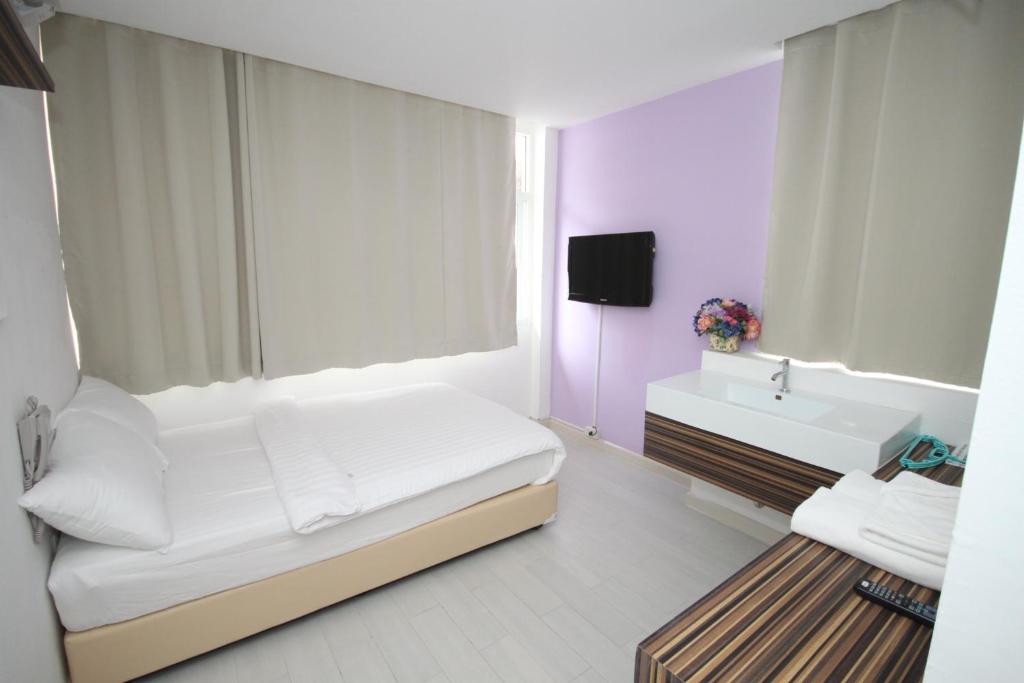 Nantra Ekamai Hotel photo