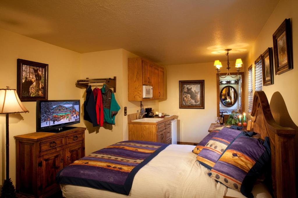 Alpine Village Suites photo