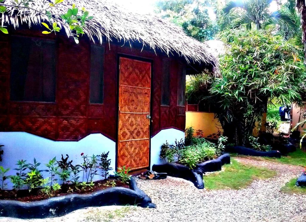 Lennons Place Backpacker Hostel photo