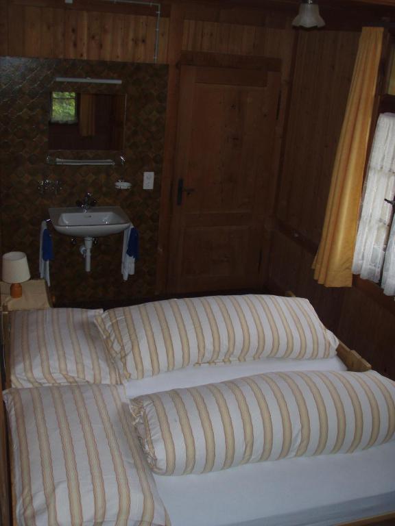 Hotel Posthaus Urigen photo