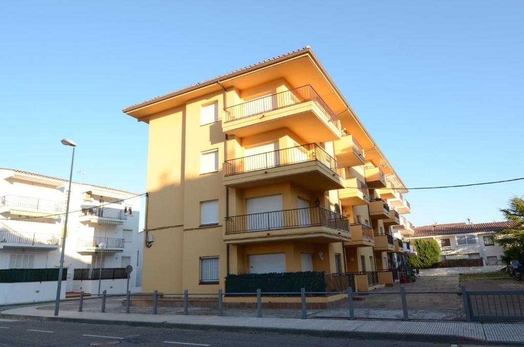 Arcadia In L Estartit Spain Reviews Prices Planet Of Hotels