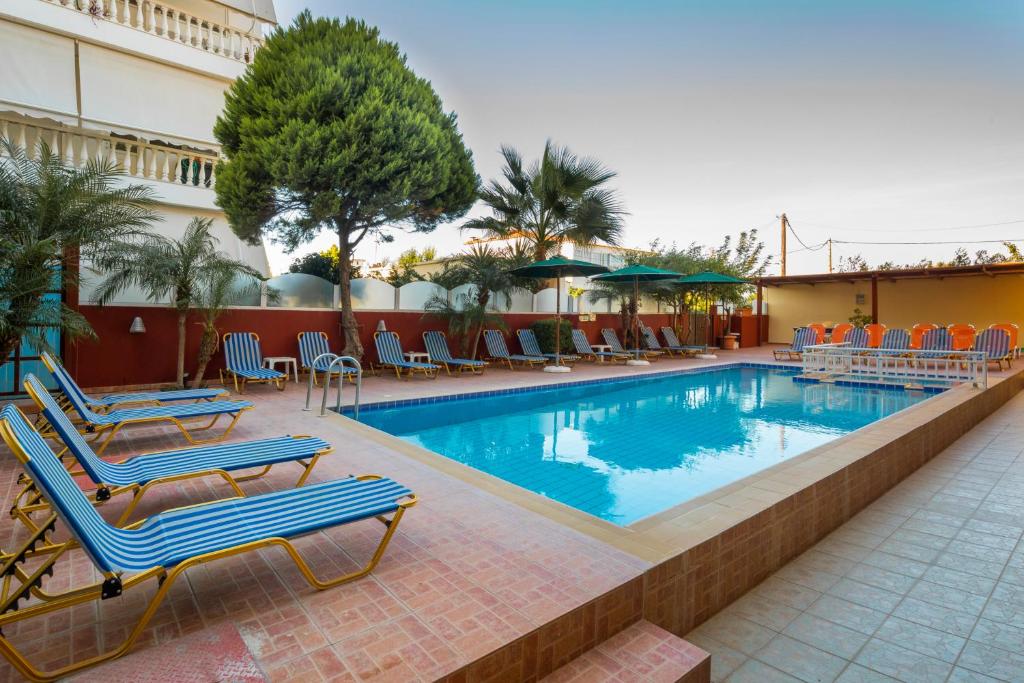 Alea Hotel Apartments — Swimming pool in Ialyssos, South Aegean