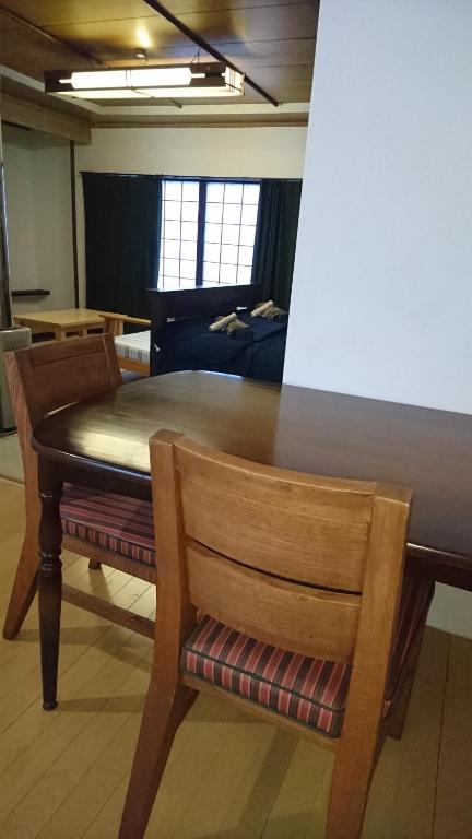 雪山木屋公寓 (Yukiyama Chalet Apartments)