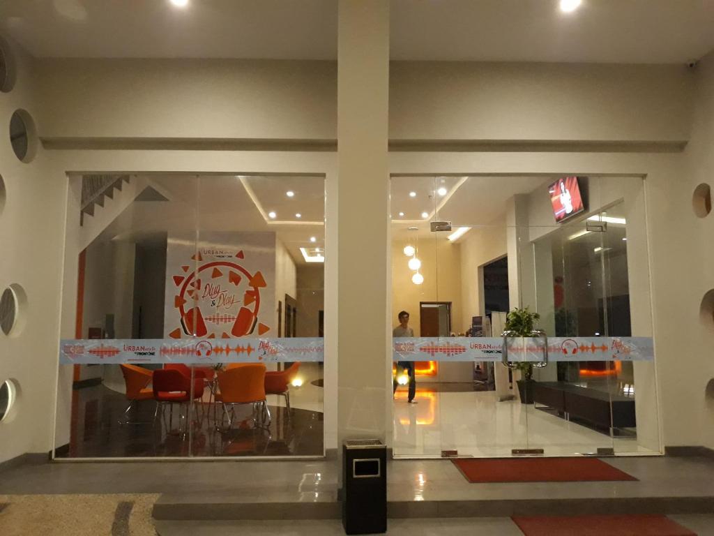 어반 스타일 호텔 람풍, 아자나 호텔스 컬렉션 (Urban Style Hotel Lampung, Azana Hotels Collection )