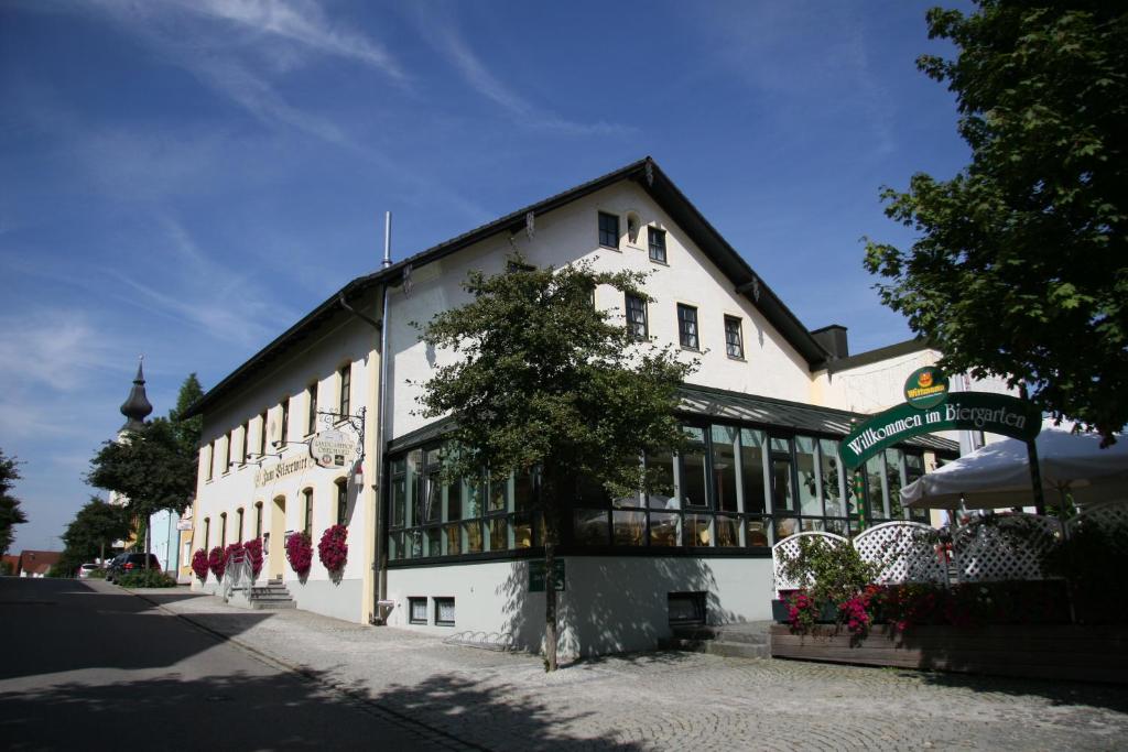 Hotel - Landgasthof Obermaier Zum Vilserwirt — Hotel in Altfraunhofen