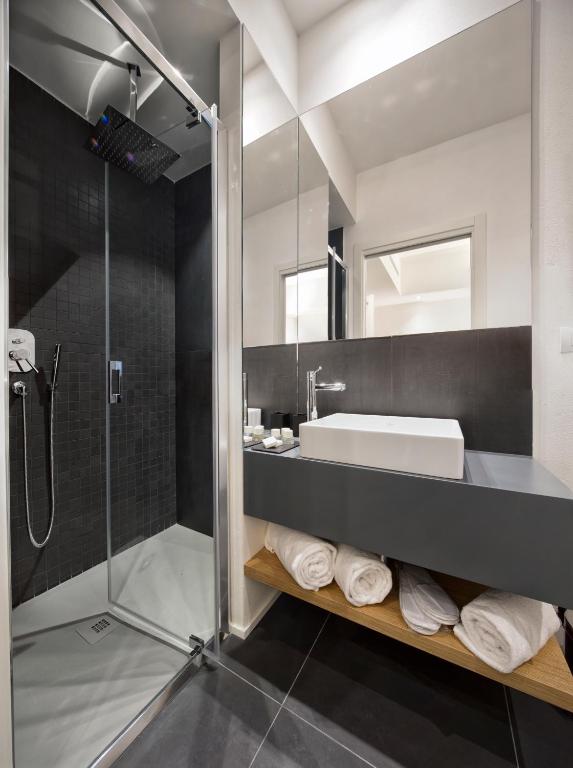Emilia Suite Express photo