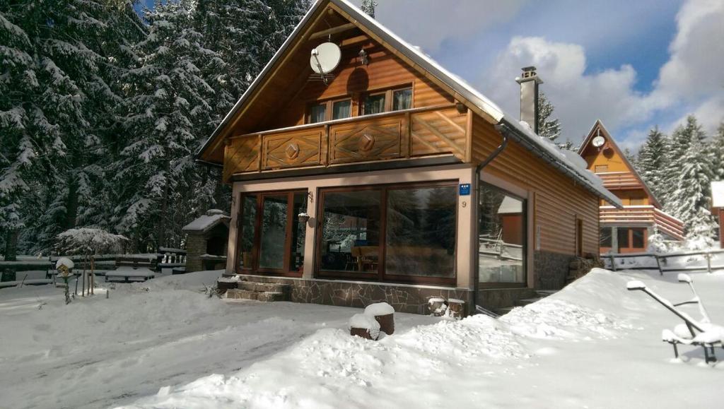 Holiday Home Jela — Hotel in Mrkopalj