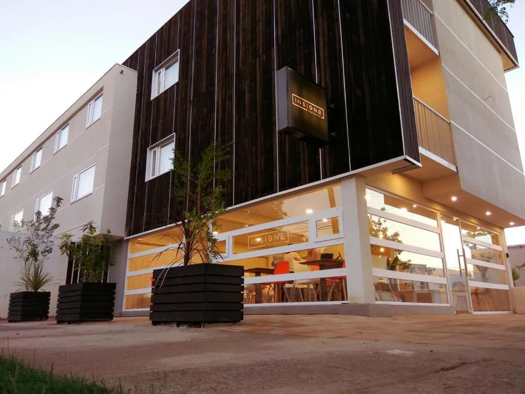 Hotel Insigne，位于塔尔卡的酒店