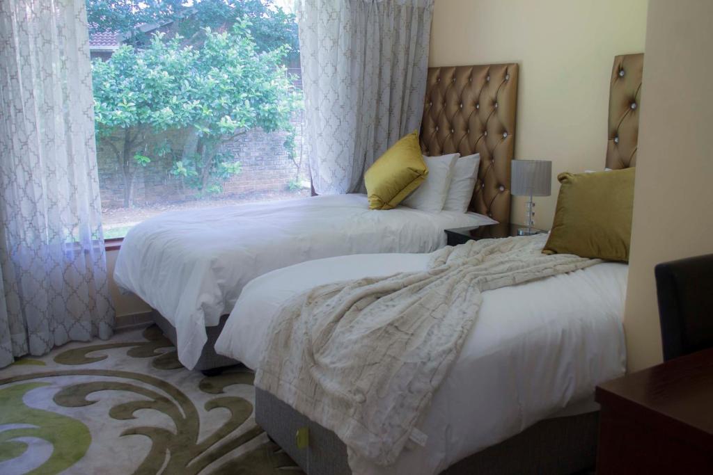 Riverton Manor photo