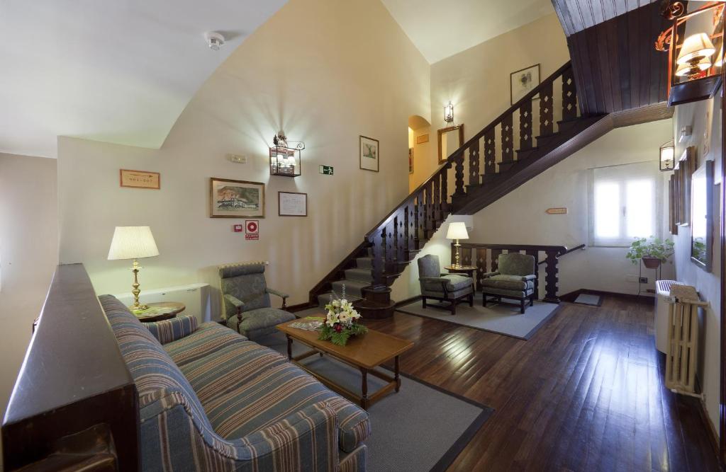 Parador De Las Canadas Del Teide Photo 21