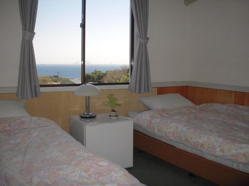 Twin Room with Sea View, Guest House Ishitatu in Izu