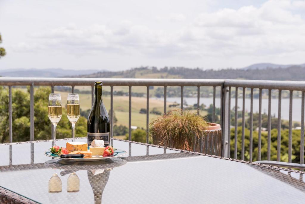 Armalong Winery Chalets photo