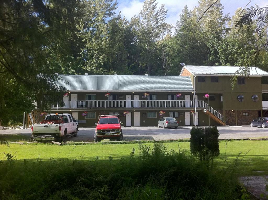 The Hitching Post Motel, Pemberton