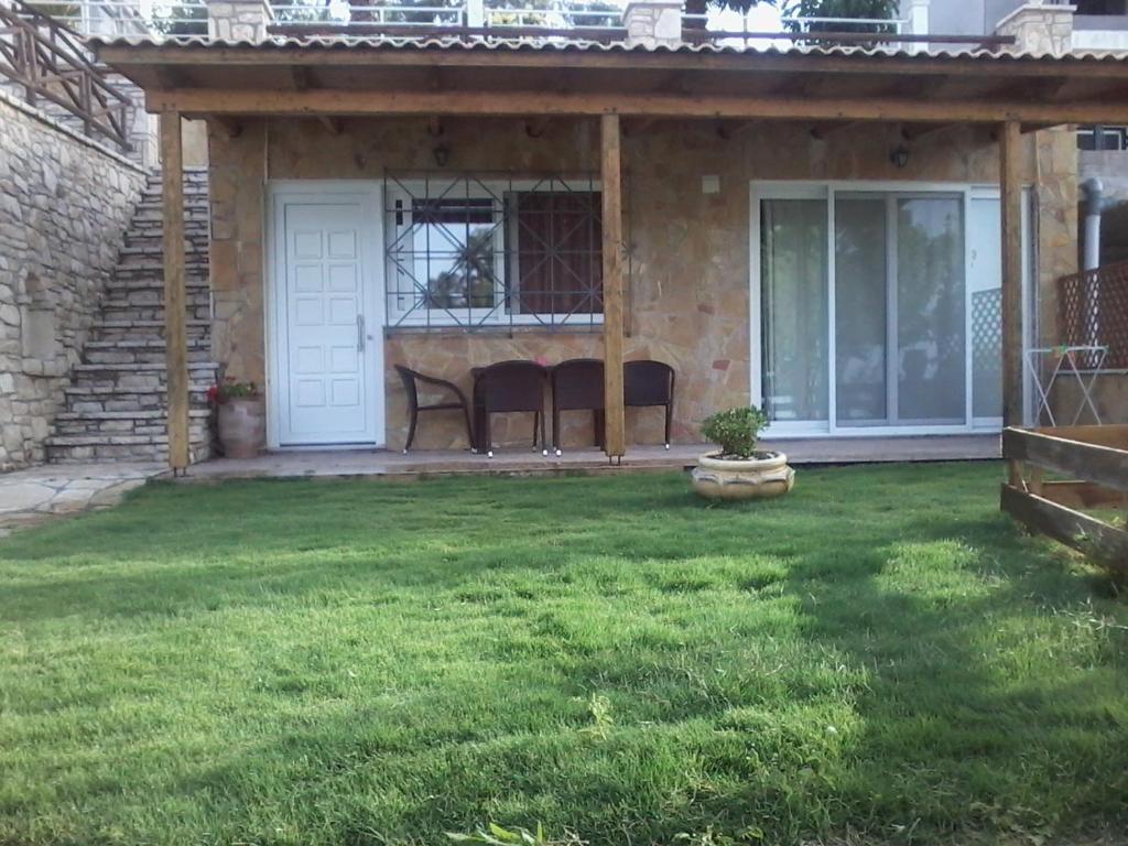 Laura Beach House — Hotel building in Alykes, Ionian Islands