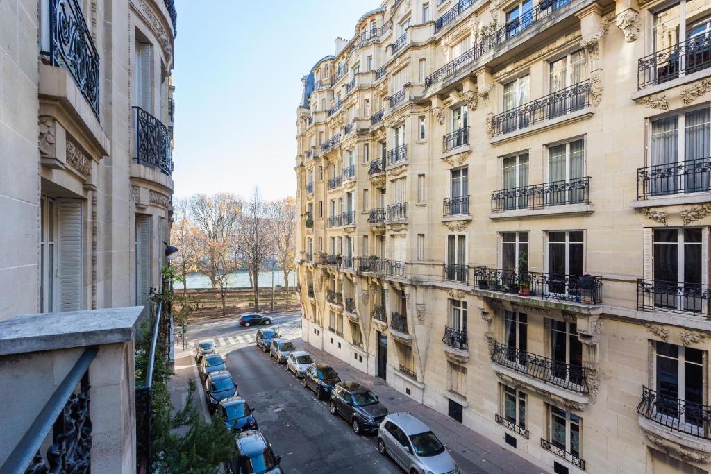 CMG - Suite Premium Tour Eiffel - 51 photo