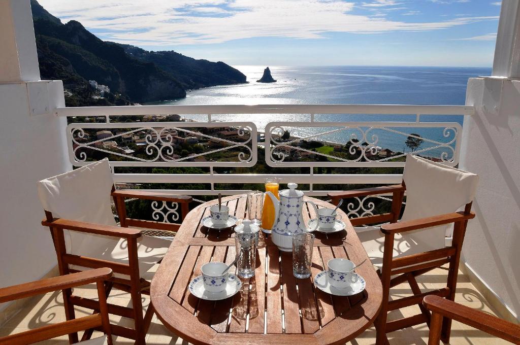 Mazis Apartments — Restaurant & bars in Agios Gordios, Ionian Islands