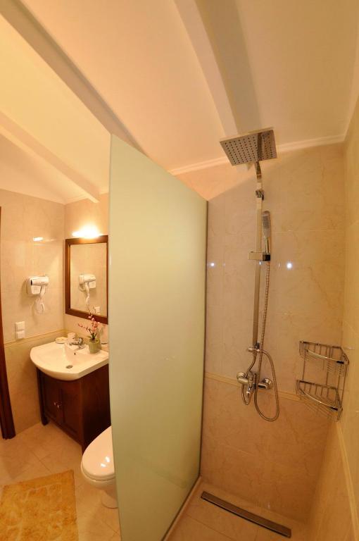 Mazis Apartments — Hotel rooms in Agios Gordios, Ionian Islands