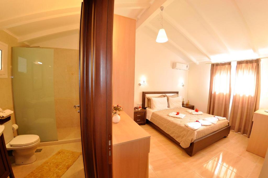 Mazis Apartments — Hotel rooms in Agios Gordios, Ionian Islands