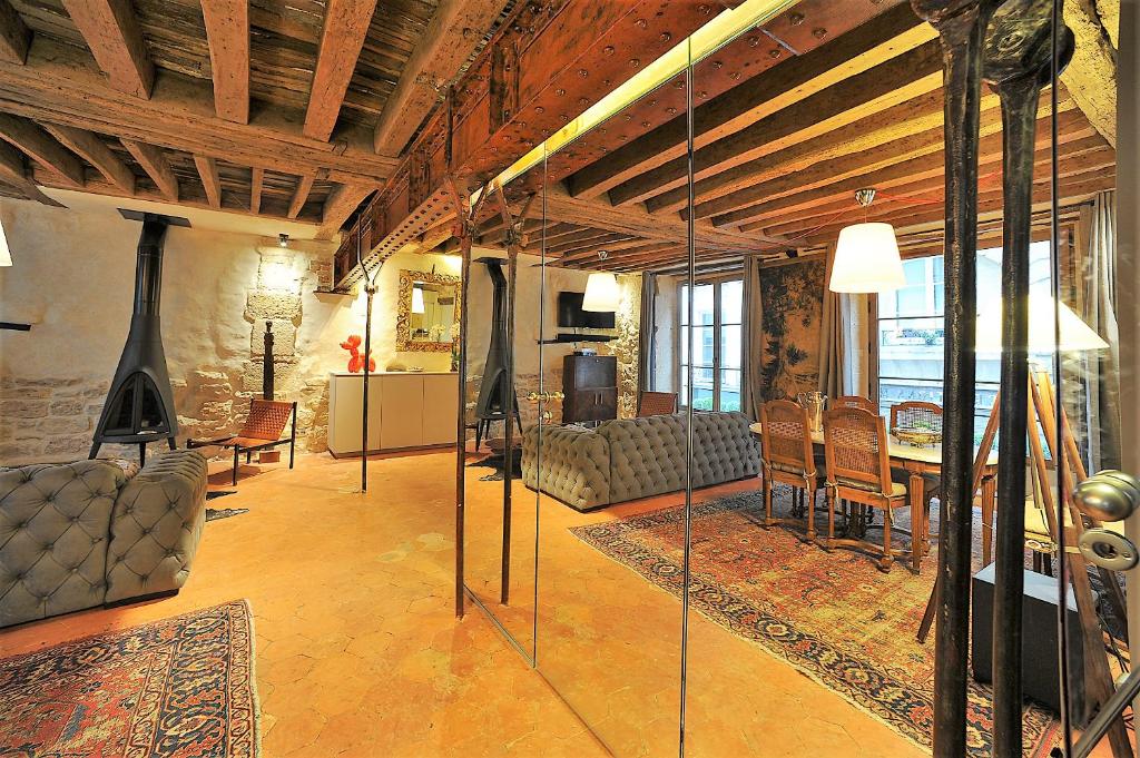 Beautiful apartment in historical Marais - 4