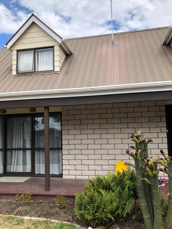 West Lake Holiday Home — Hotel in Christchurch