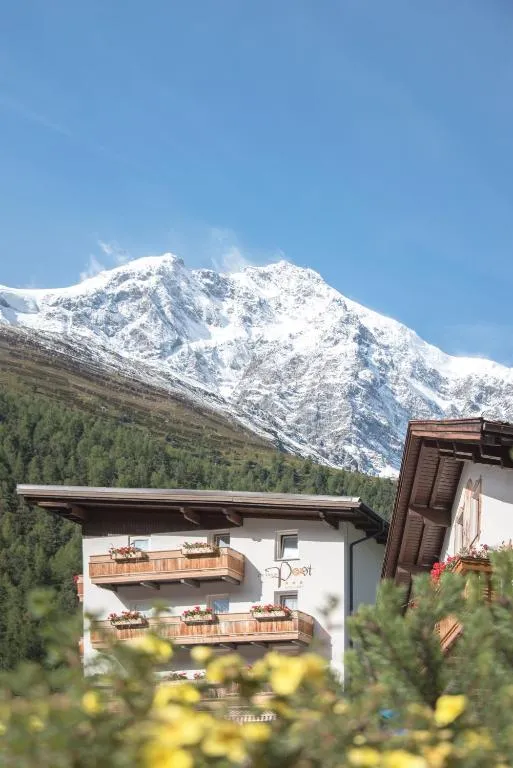 Alpin Garni die kleine Post, hotel v destinaci Solda
