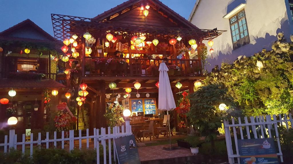 Biệt thự ven sông Khamy