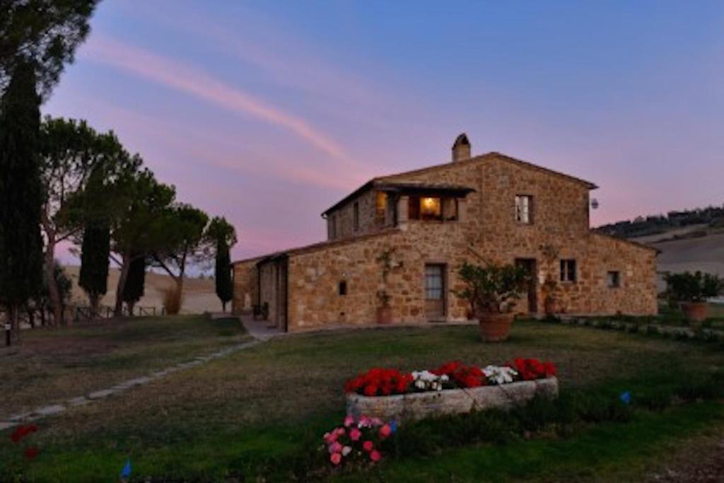 Cozy room in an Italian farmhouse