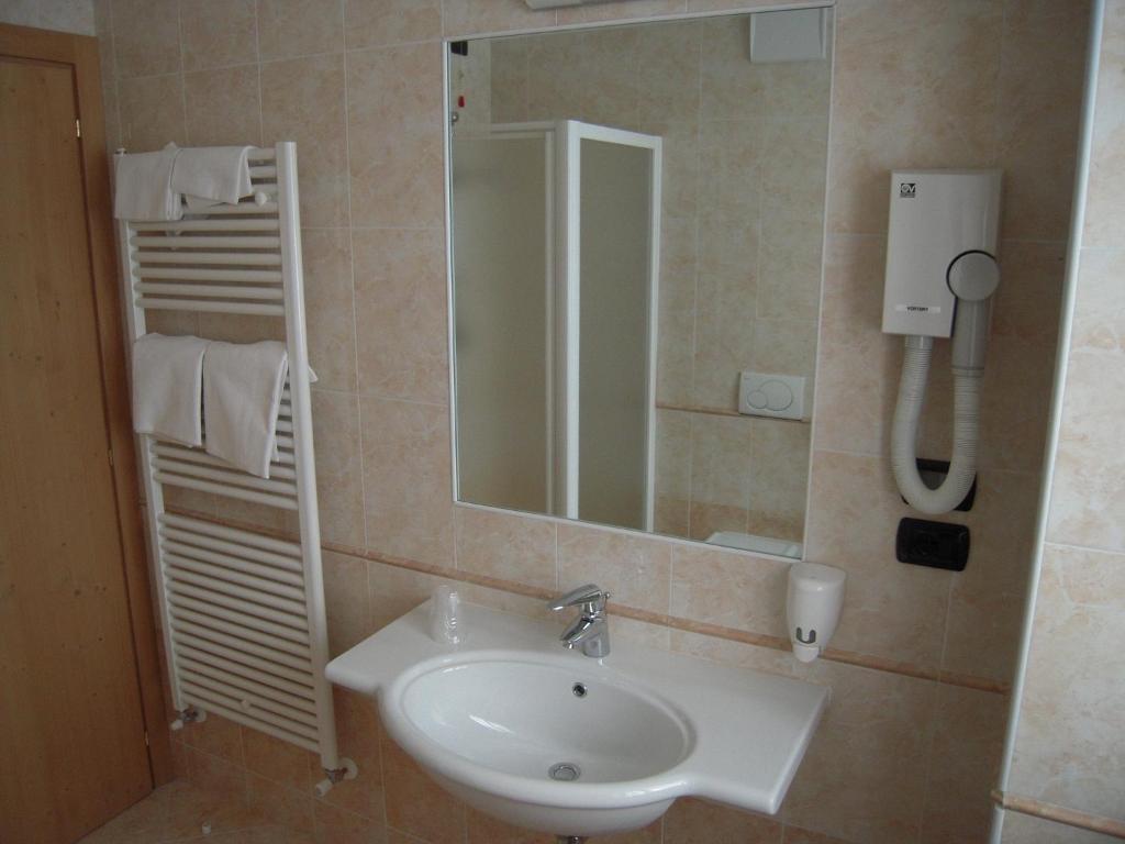 Hotel Seggiovia photo
