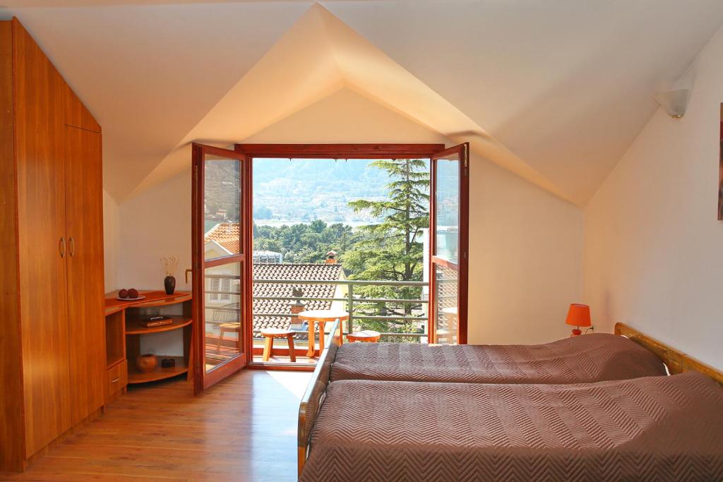Loki Apartments photo