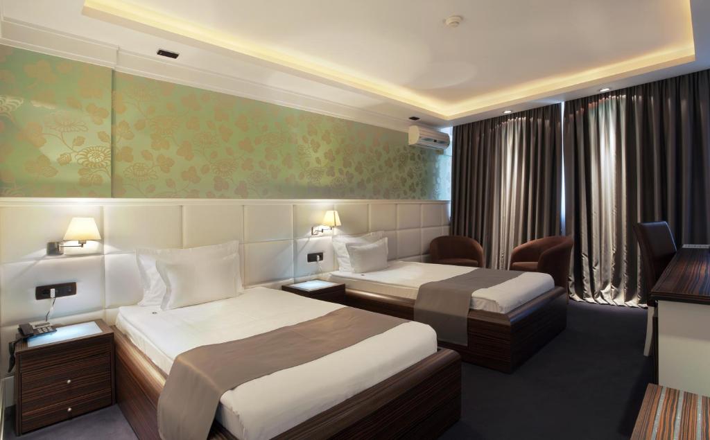Garni Hotel Crystal photo