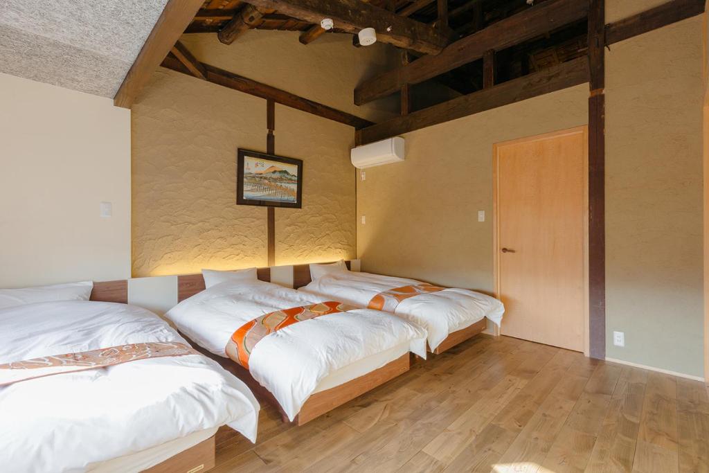 Modern Machiya Style Yuzen photo