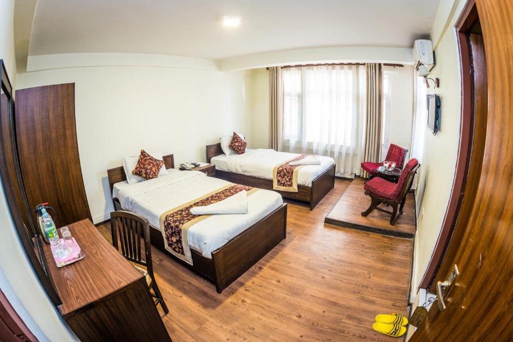 Hotel Yambu photo
