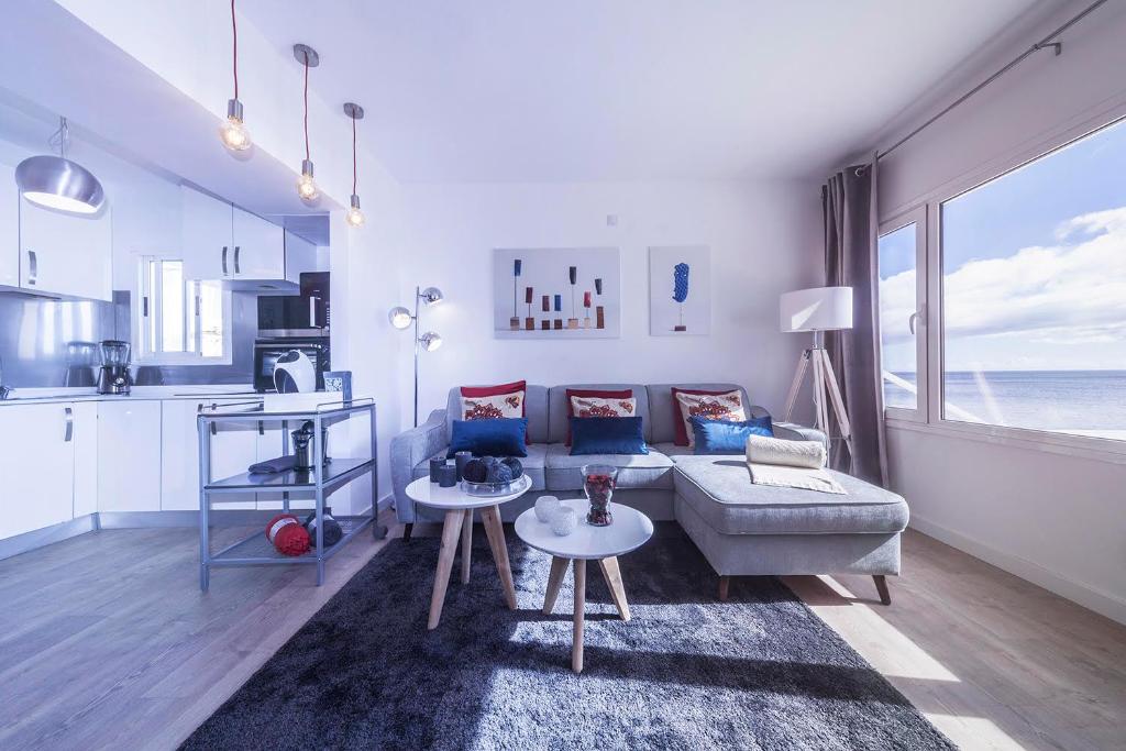 Luxury Art Apartment - 5
