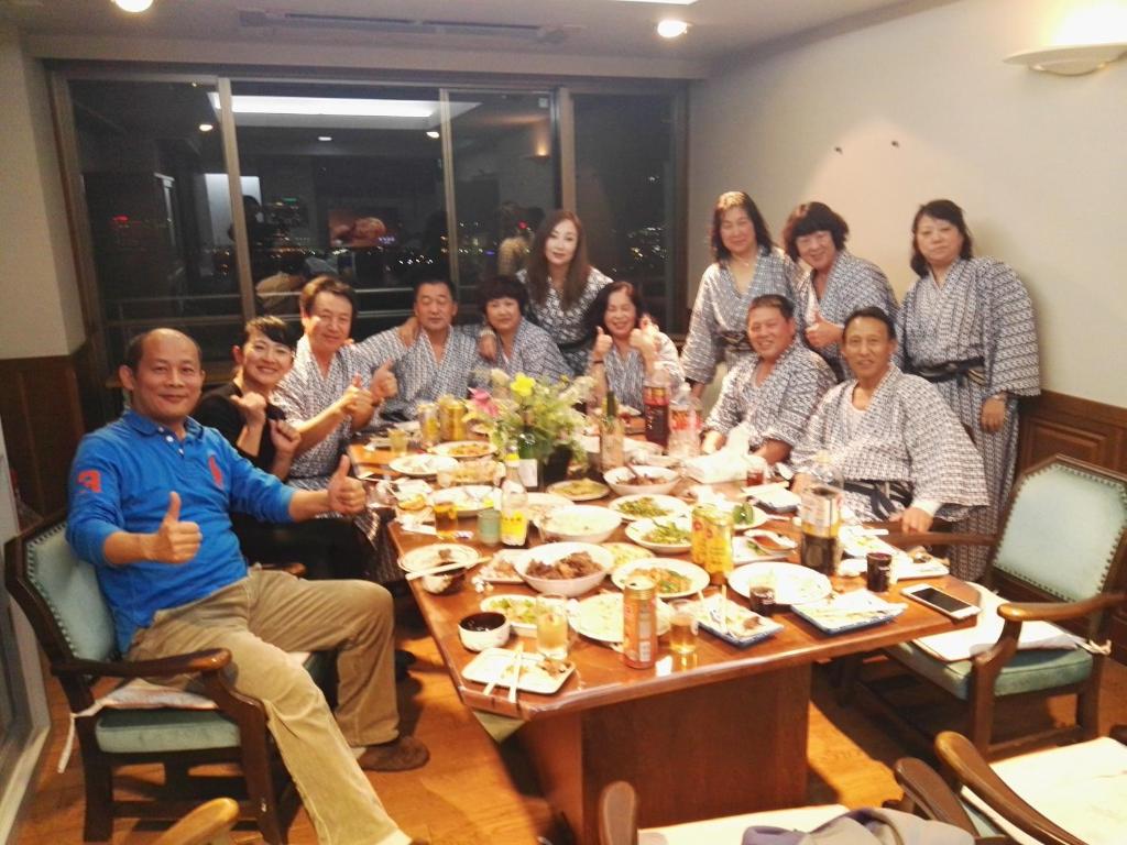 Shared lounge/TV area