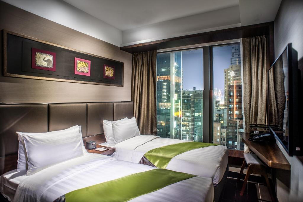 Hong Kong Soravit on Granville room