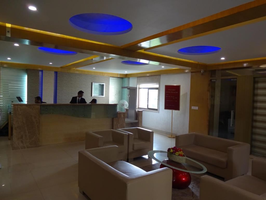 フロント・ロビー