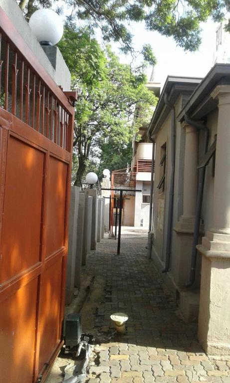 Royal Crown Guesthouse photo