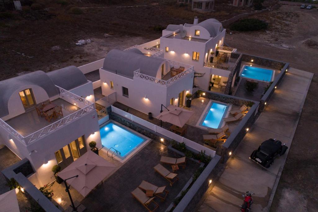 ماثيوس لوكشوري هومز (Mathios Luxury Homes)
