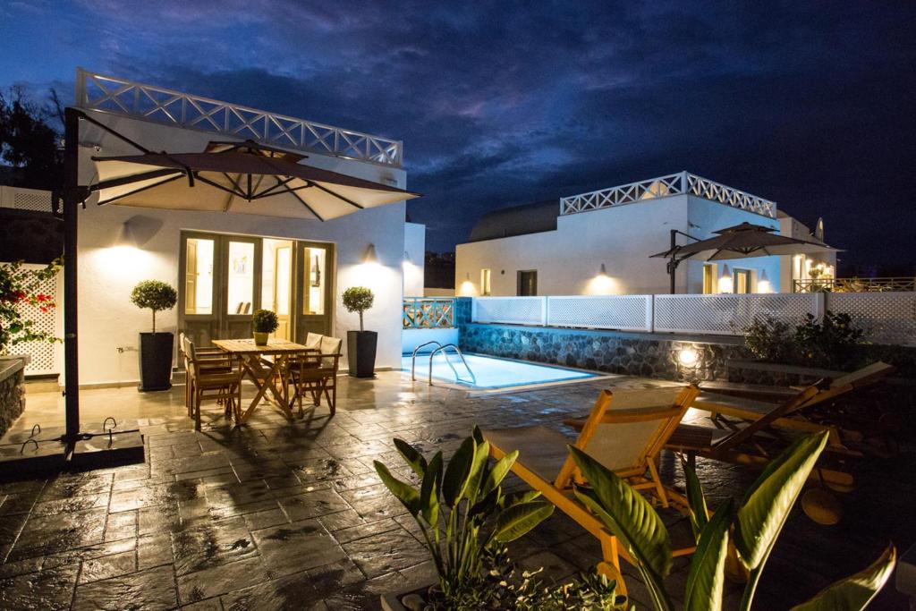 ماثيوس لوكشوري هومز (Mathios Luxury Homes)