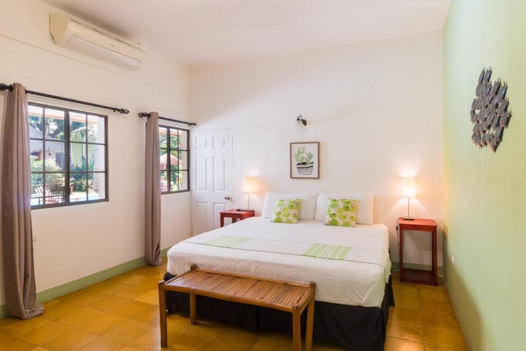 Hotel Mariposa photo