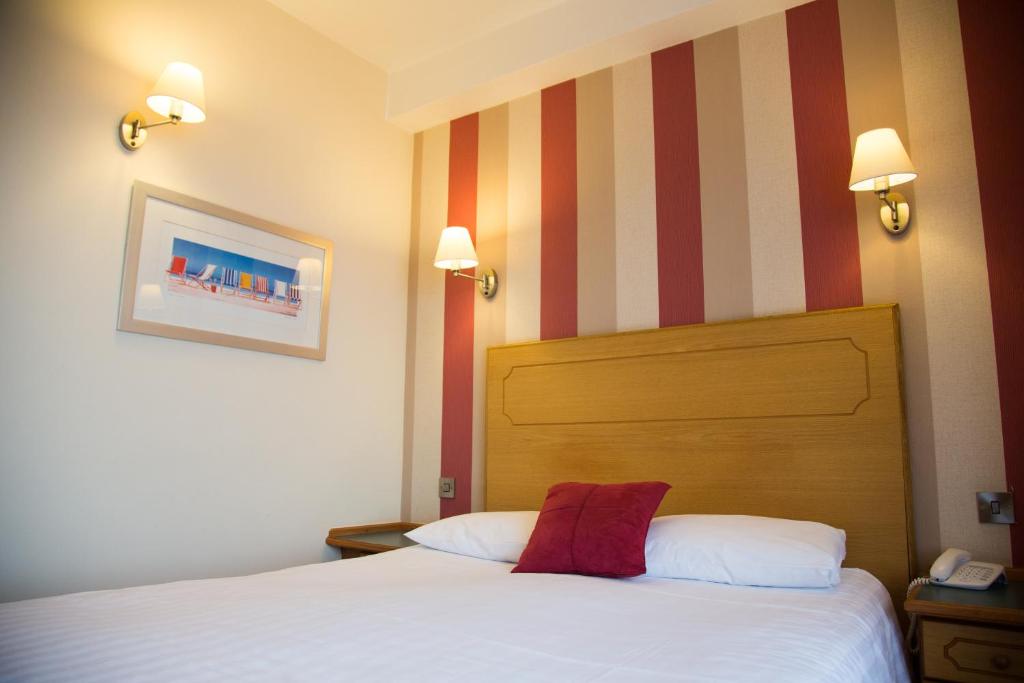 Viking Hotel- Adults Only photo