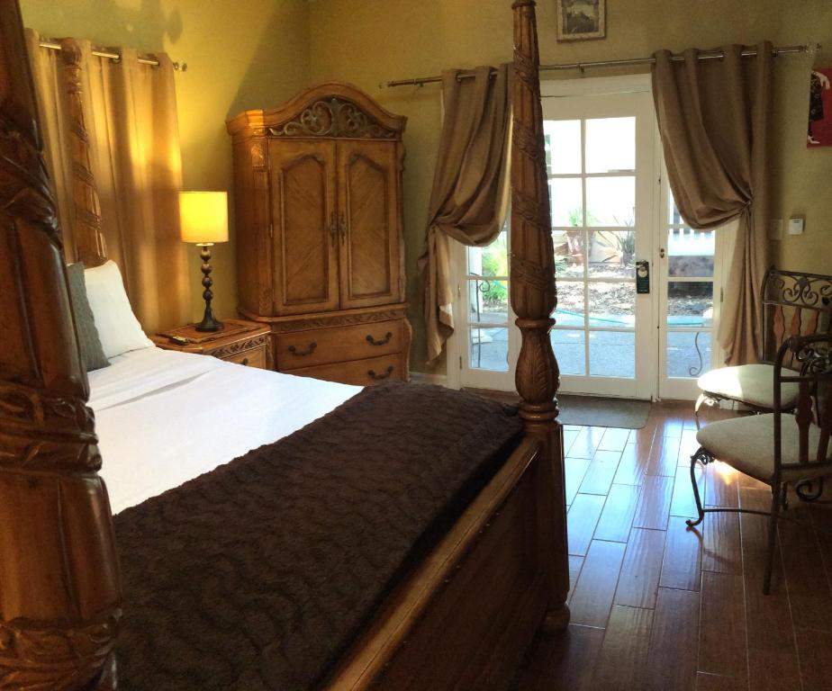 Glen Ellen Inn Secret Cottages photo