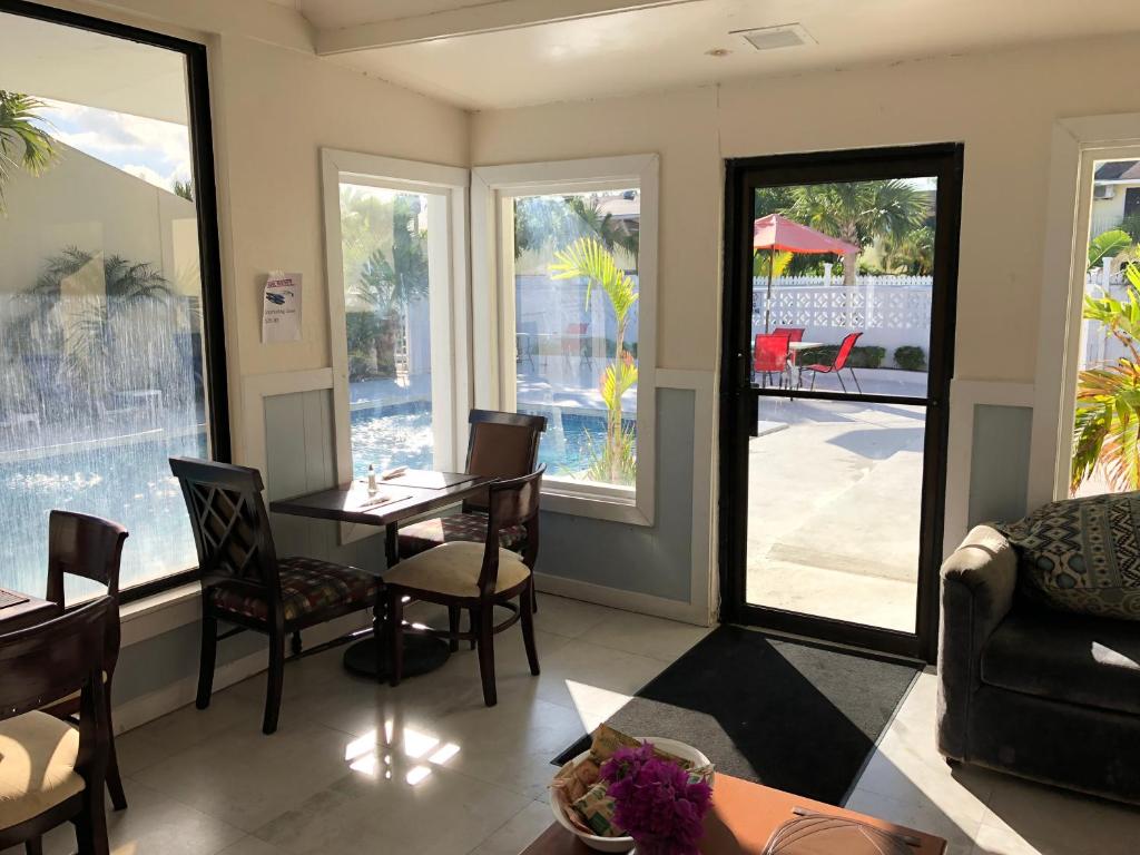 Facilities, The Oasis Retreat in Nassau