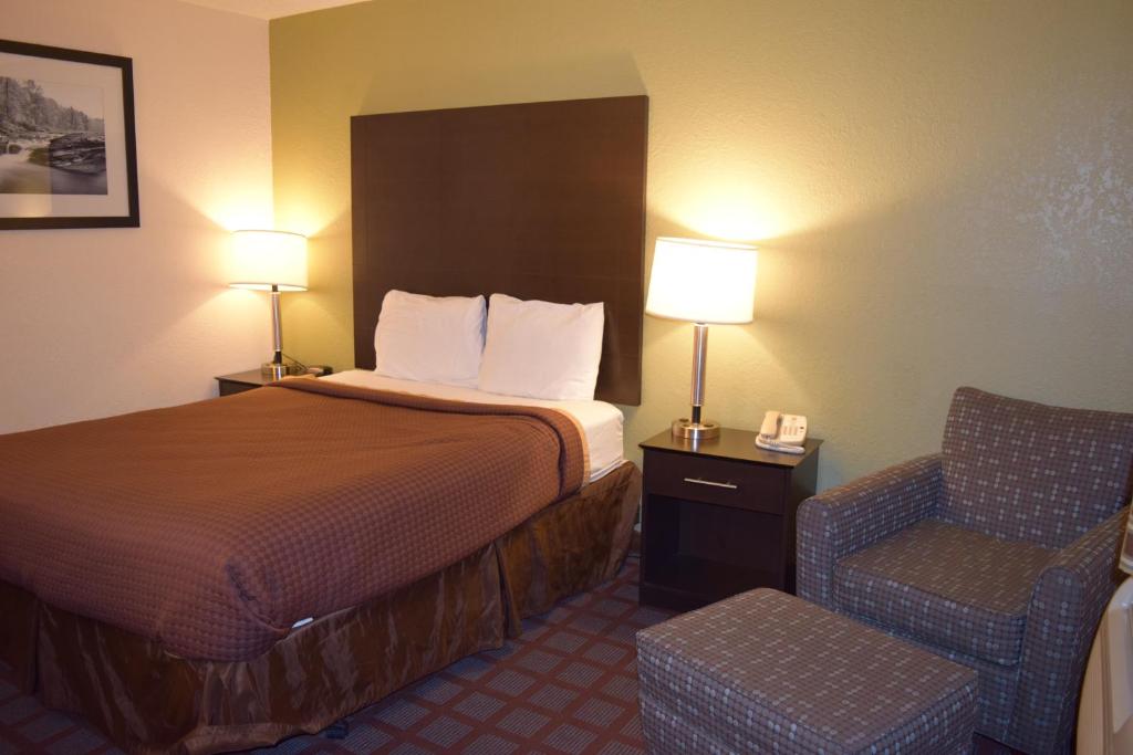 Super 8 By Wyndham Saginaw Photo 23