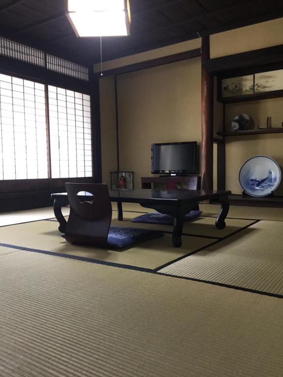 廣鳩屋 (Minshuku Hiroshimaya)